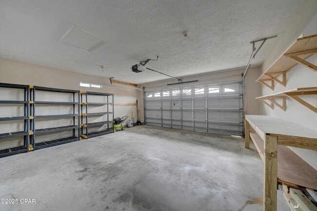 Building Photo - 3127 Douglas Rd