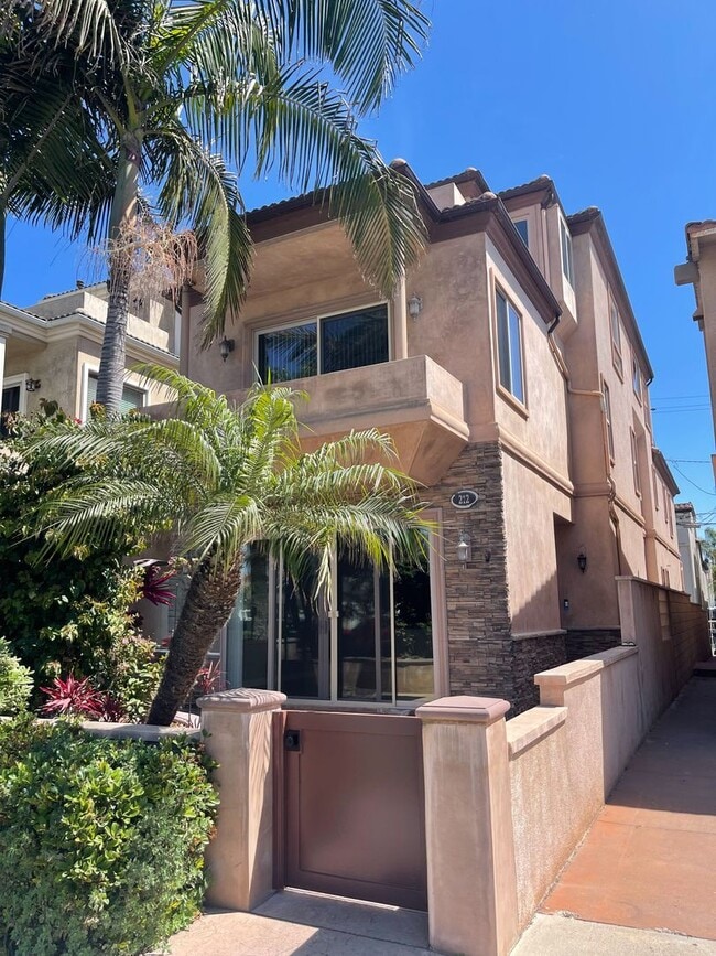 Building Photo - Spacious Custom Built Downtown Huntington Beach Home with Elevator