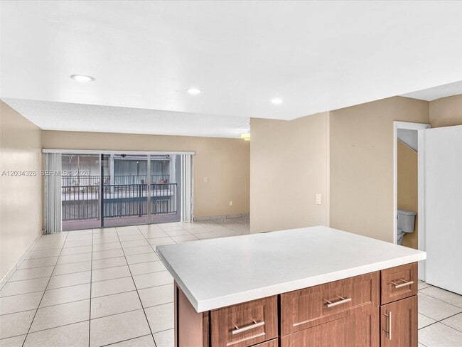 Building Photo - 210 NW 87th Ave