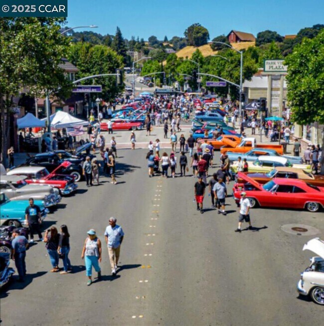 Building Photo - 2186 San Pablo Ave