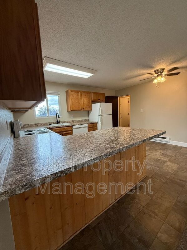 Building Photo - 4604 3rd Ave S
