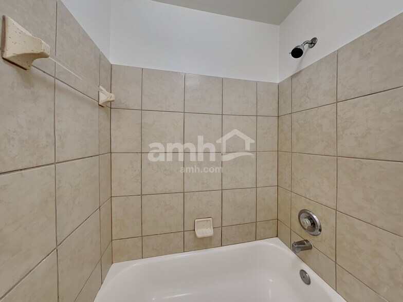 Building Photo - 16823 Accolade Way