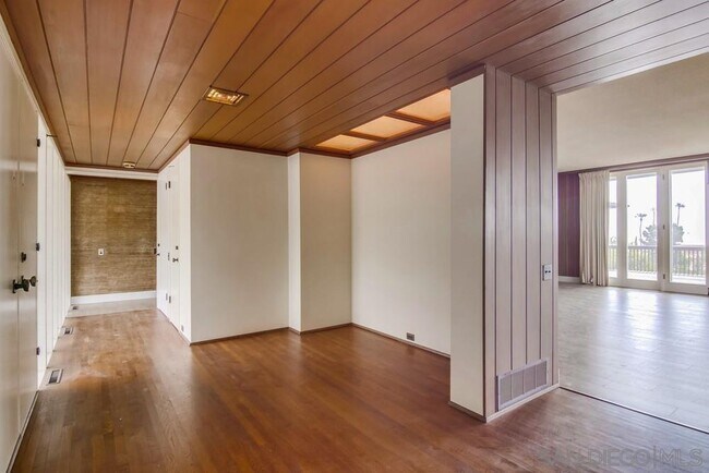 Building Photo - 631 San Gorgonio St