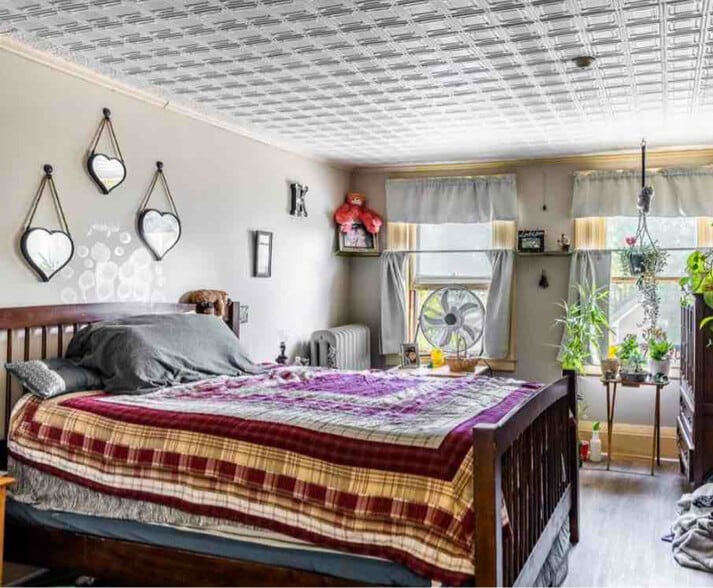 Building Photo - 342 Main St