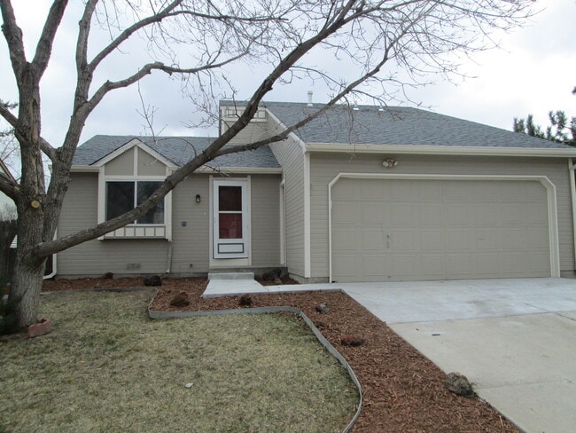 Building Photo - 3 bedroom house near Garden Acres Park