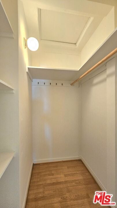 Building Photo - 1022 S Norton Ave