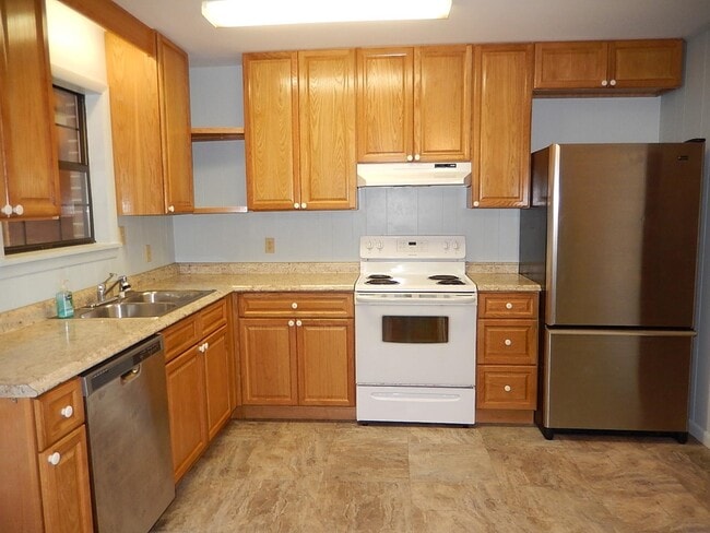 Building Photo - 171 Bear Creek Rd