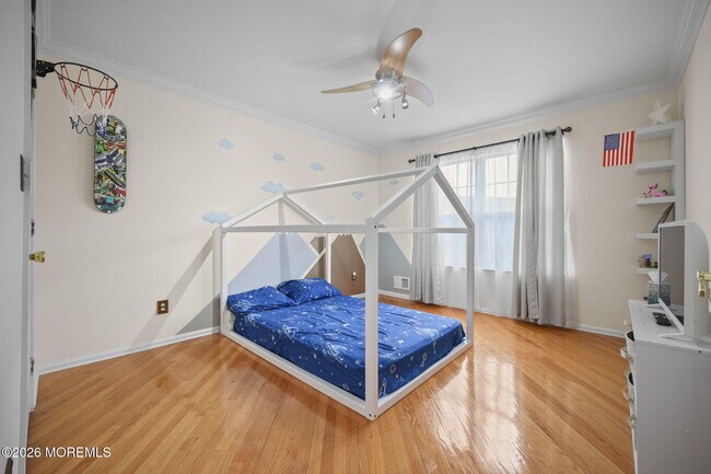 Building Photo - 10 Kinglet Ave