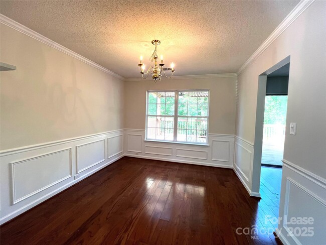 Building Photo - 7608 Henderson Park Rd