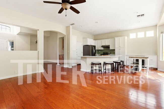Building Photo - 5730 Chaffey Ln