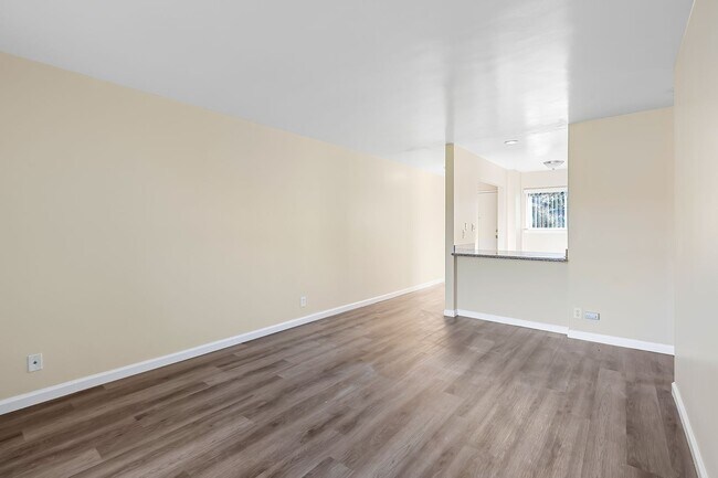 Building Photo - 1356 Monte Vista Ave