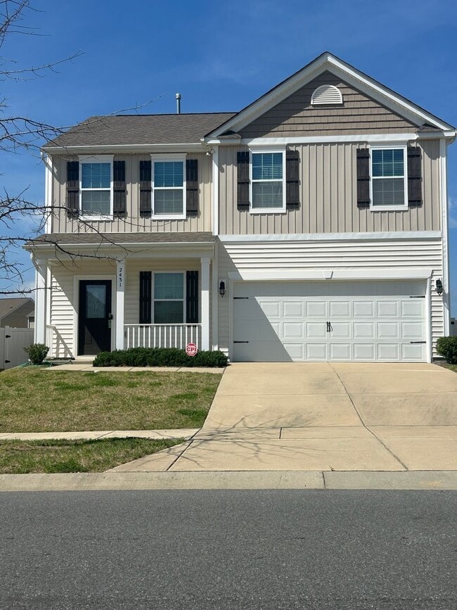 Building Photo - Beautiful 3-Bed, 2.5 Bath Home with Open Floorplan & Modern Upgrades