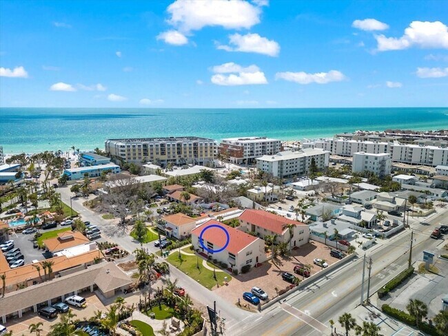 Building Photo - 6708 Sarasea Cir