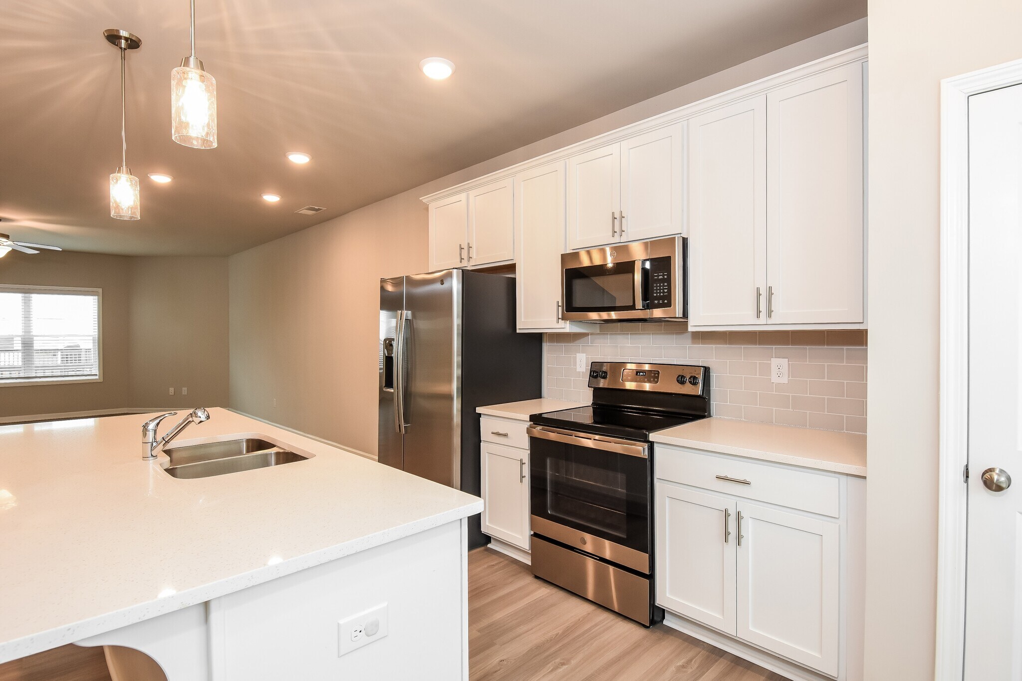 Building Photo - 759 Calvin Pk Dr