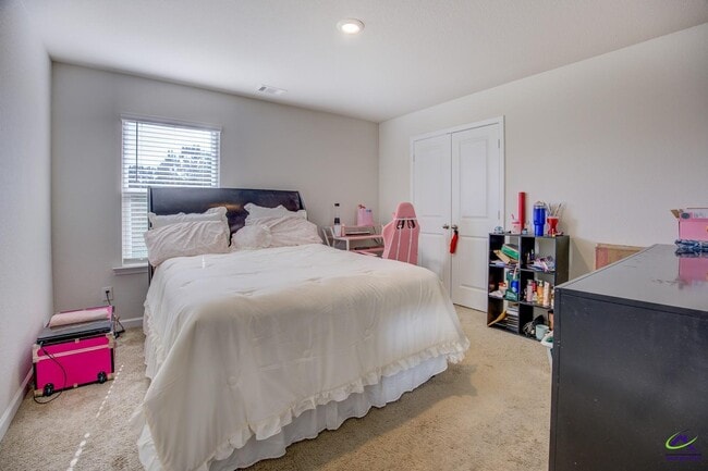 Building Photo - 3294 Bridgewood Dr