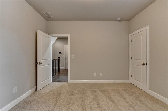 Building Photo - 5240 Cresslyn Rdg