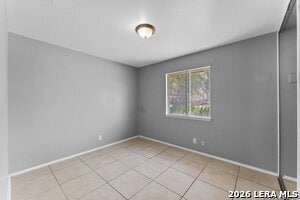Building Photo - 5035 Vlg Crst Dr