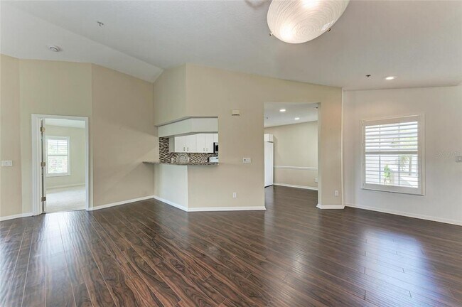 Building Photo - 803 Montrose Dr