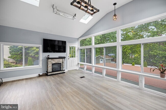 Building Photo - 13908 Pleasant Grove Ct