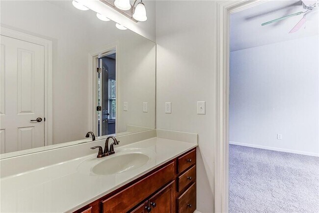 Building Photo - 10424 Park Walk Point
