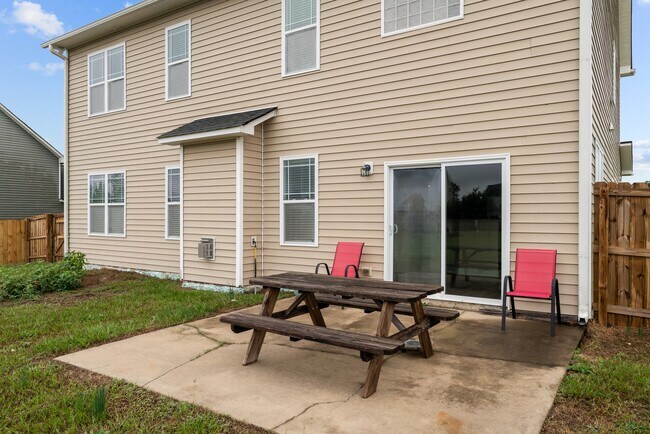 Building Photo - 133 Lockwood Dr