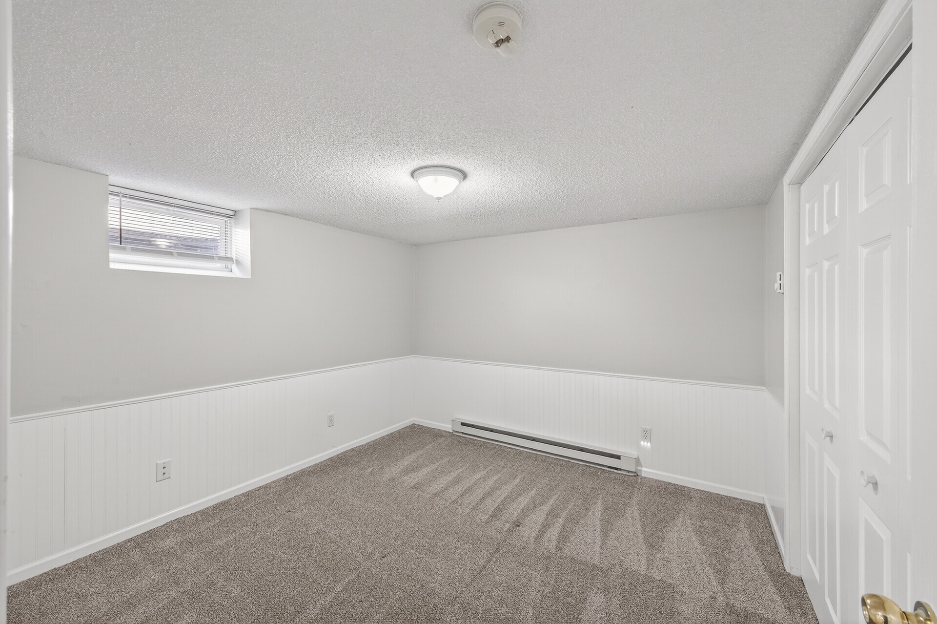 Bonus den - 1810 Ulysses St NE