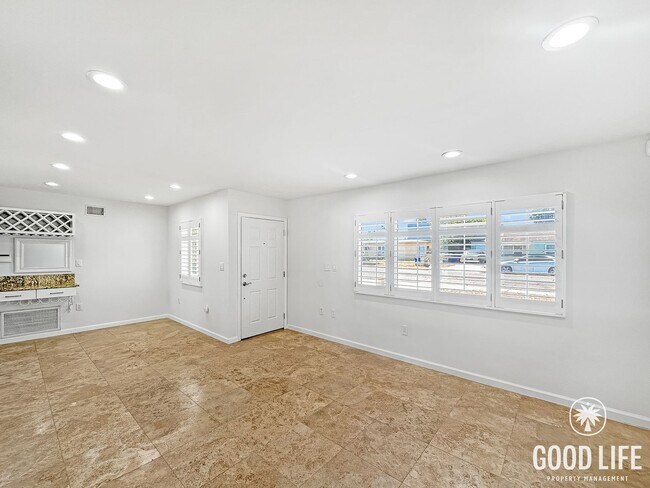 Building Photo - Inviting 3B/1BA Home in Imperial Beach with Patio, Driveway Parking and Coastal Proximity