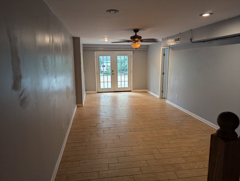 Building Photo - 997A Dozier Pl