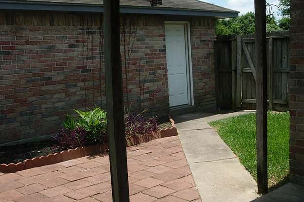 Building Photo - 13627 Montaigne Dr