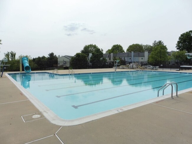 Building Photo - Spacious Townhome in Gaithersburg
