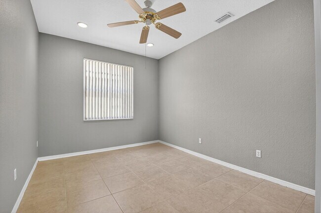 Building Photo - 8403 Siciliano St