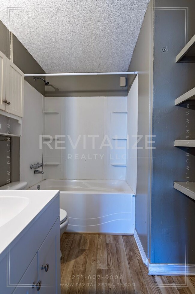 Building Photo - Newly Remodeled 3 Bd / 1 Ba in Moss Point