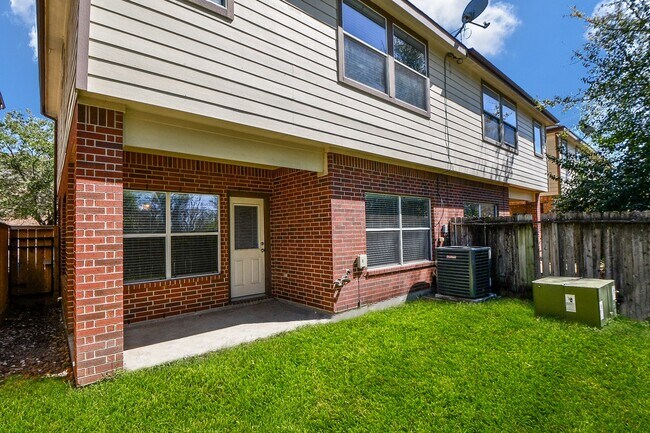 Building Photo - 5215 Brinkman Ct