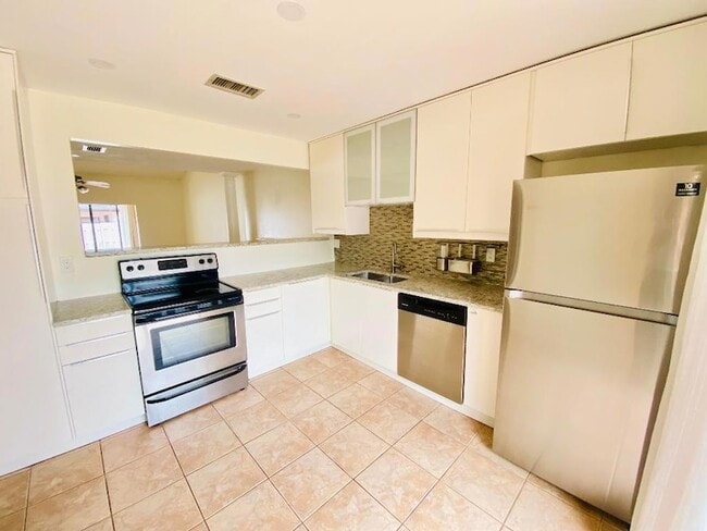 Building Photo - 6729 NW 29th Way