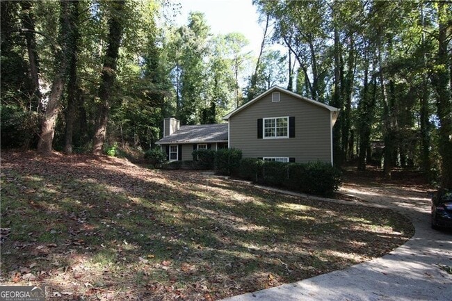 Building Photo - 2257 Turtle Club Dr NE