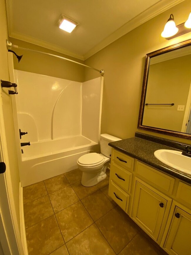 Building Photo - 4212 Shadow Garden Dr