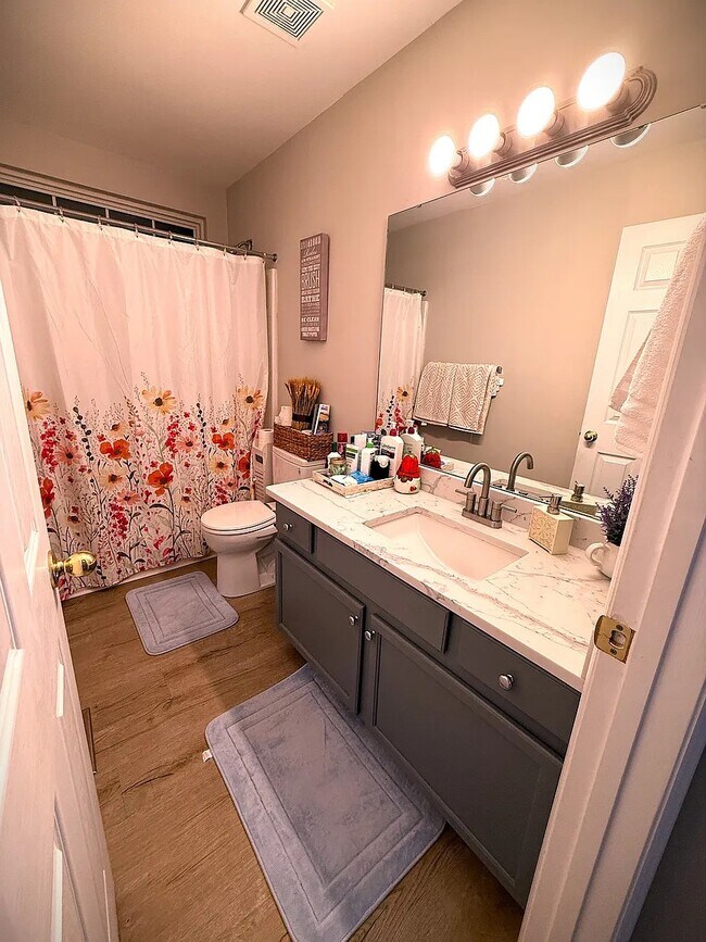 Building Photo - 113 Bottlebrush Ct