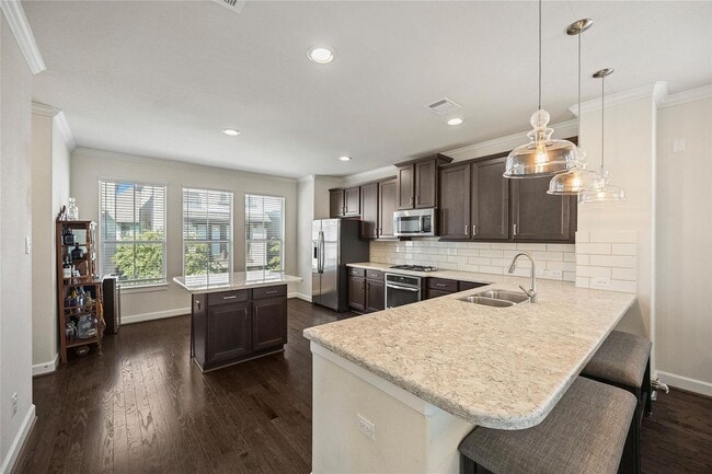 Building Photo - 1506 Brayson Oaks Pl