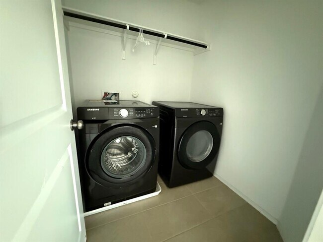 Building Photo - 8109 Copper Prairie Bend