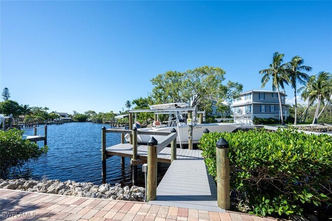 Building Photo - 3858 Riviera Cir