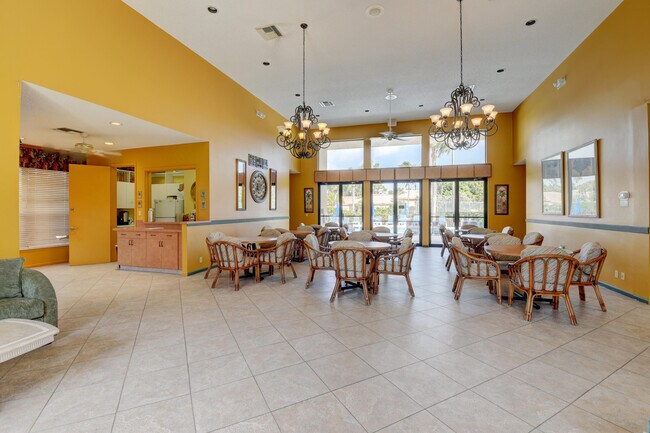 Building Photo - 10201 Lexington Lakes Blvd N