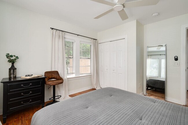 Building Photo - 1307 Formosa Ave