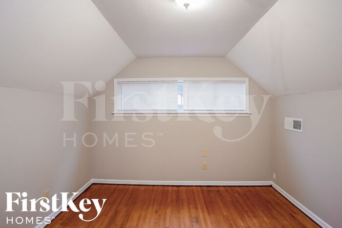 Building Photo - 2021 Tammwood Dr