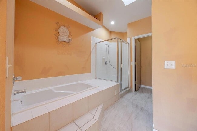 Building Photo - 203 Coco Plum Dr