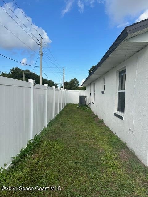 Building Photo - 300 Island Oaks Pl