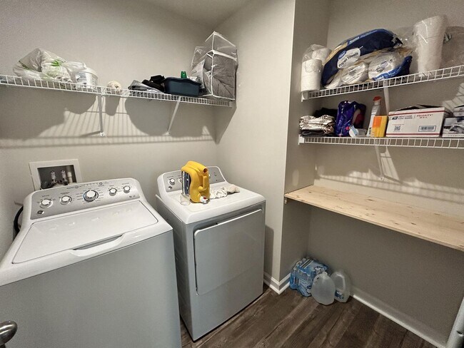 Building Photo - 132 Queens Mill Ct