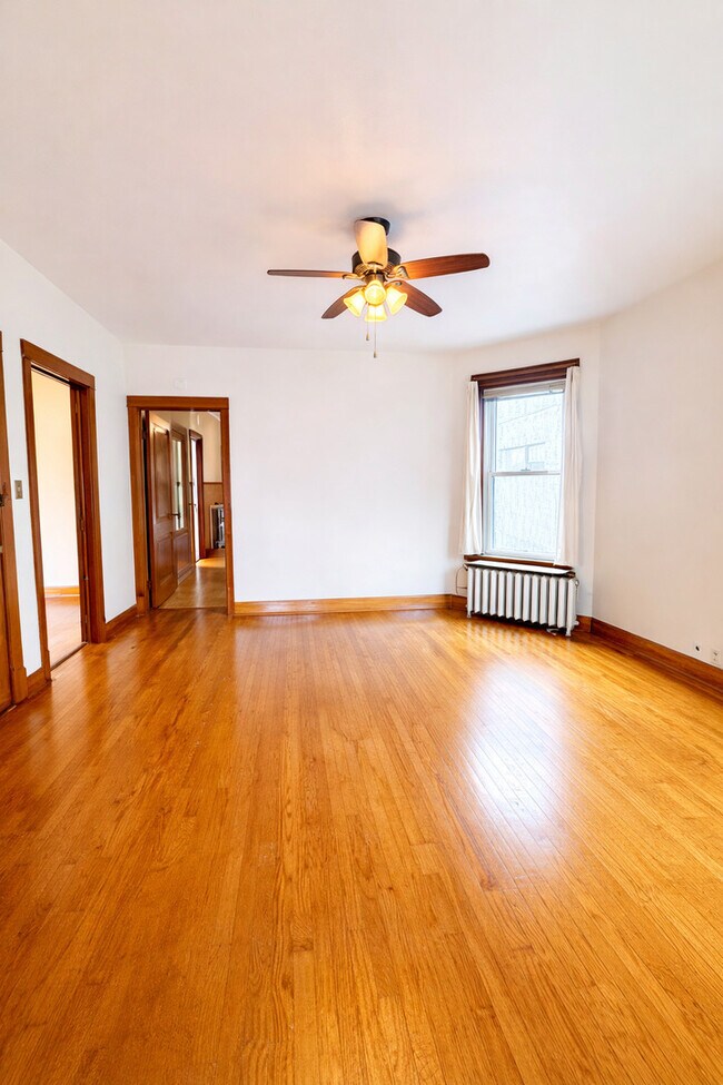 Building Photo - 2729 W Hirsch St