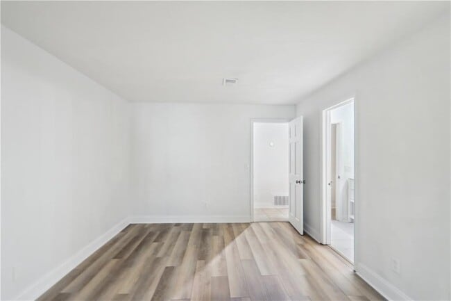 Building Photo - 421 Warm Springs Cir