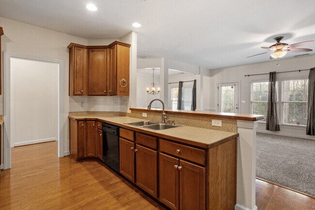 Building Photo - 8105 Satillo Ln