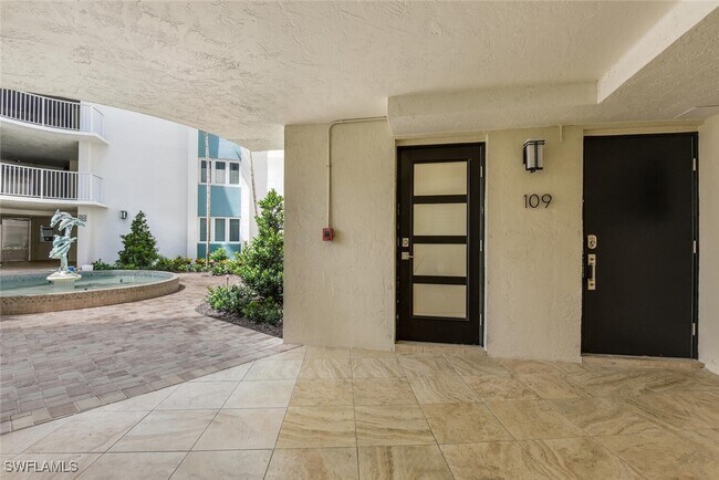 Building Photo - 1300 Gulf Shore Blvd N